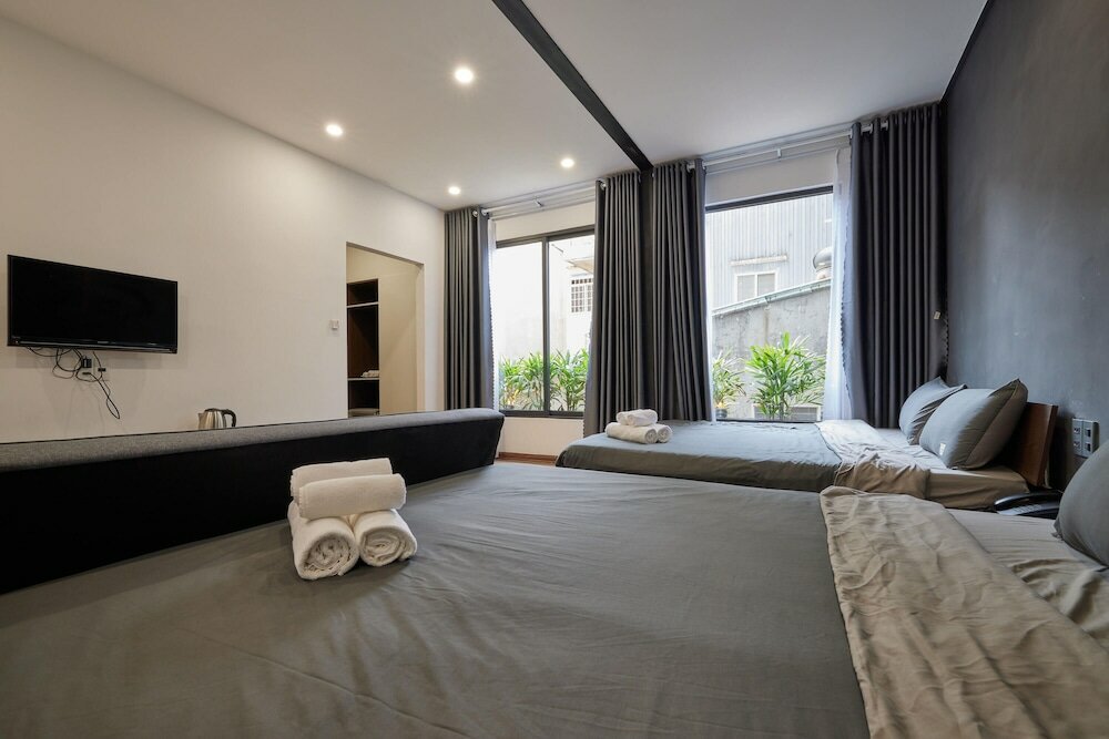 Фото The Garden Capsule Hotel