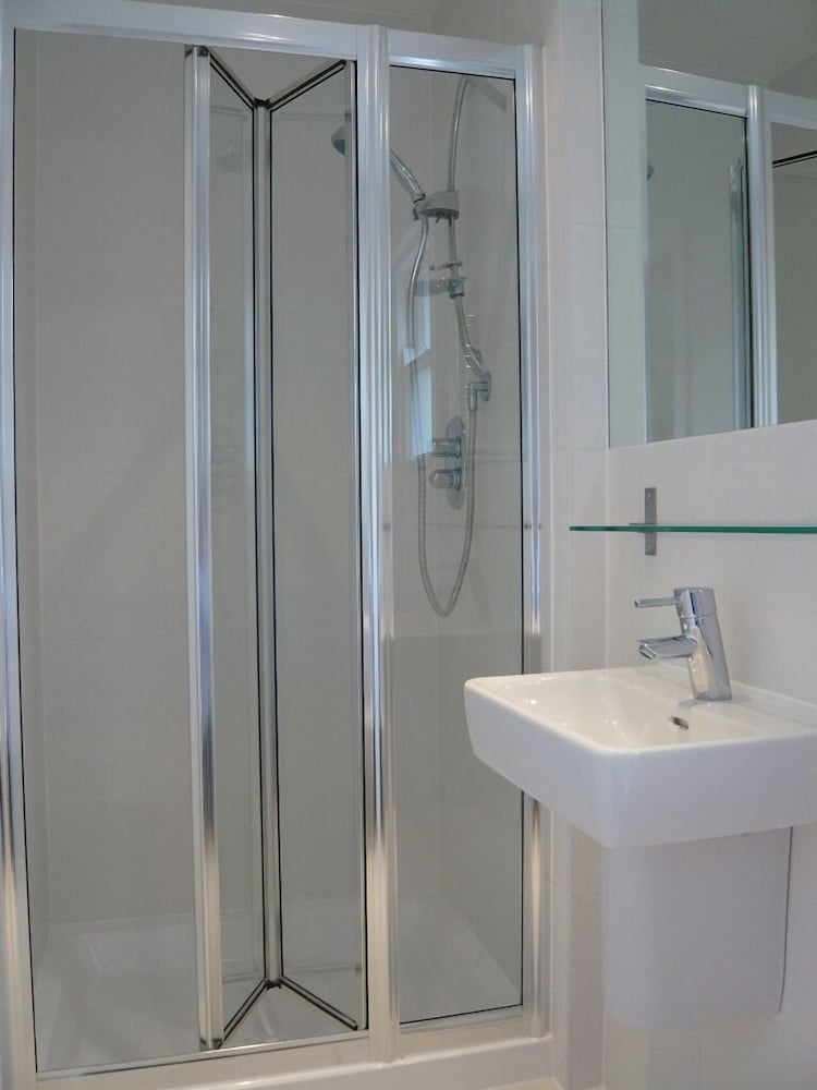 Фото Russell Square Serviced Apartments