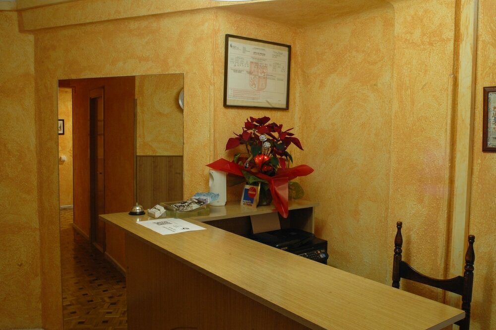 Фото Hostal Manjón