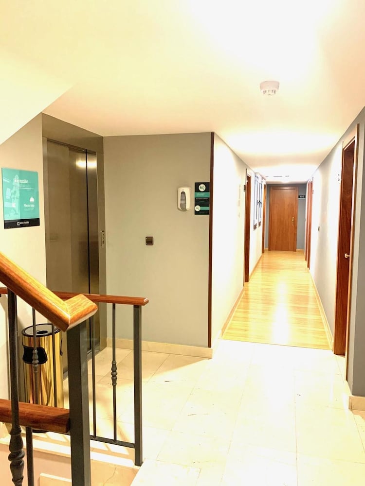 Фото Hotel Los Templarios