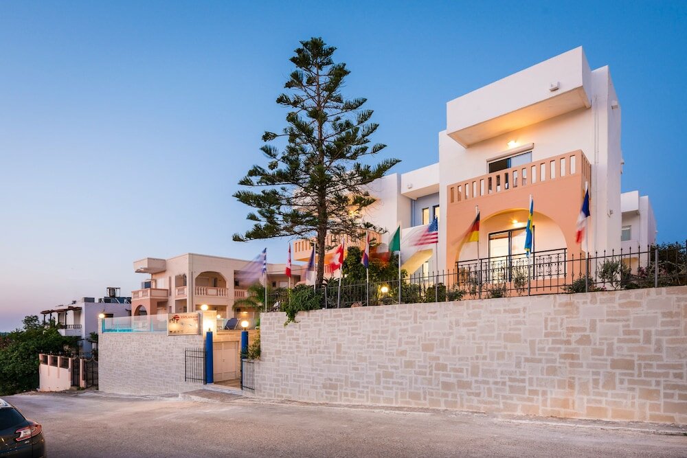 Фото Esplanade Apartments