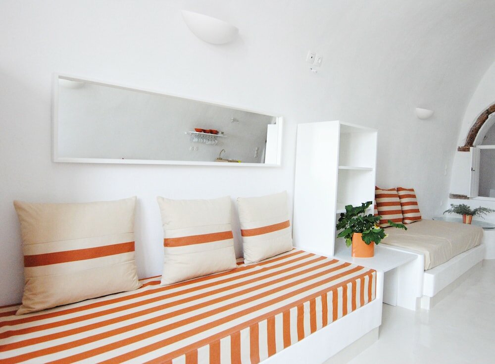 Фото White Grape Suites