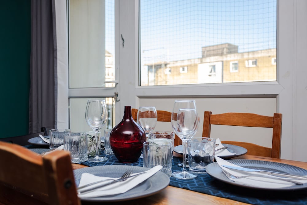 Фото Spacious 3 Bedroom Flat in the Heart of Shoreditch