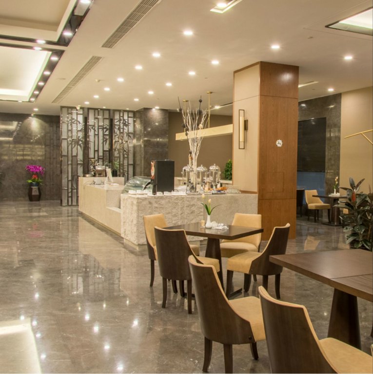 Фото Chengdu E Hotel