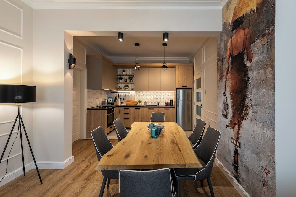 Фото Luxury & Unique-Top Center Apt. - 3bdr