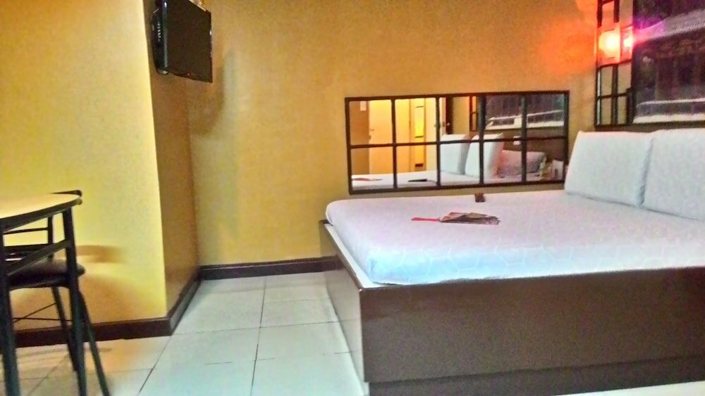 Фото Hotel Sogo Aurora Blvd - Cubao