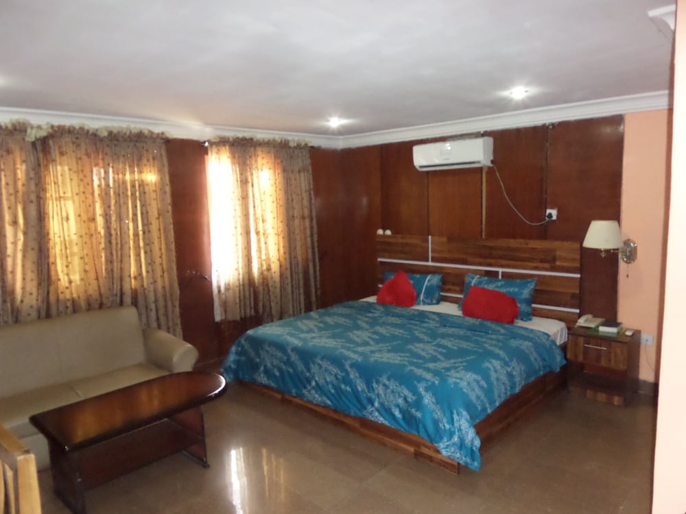 Фото Koltotel Plaza and Suites