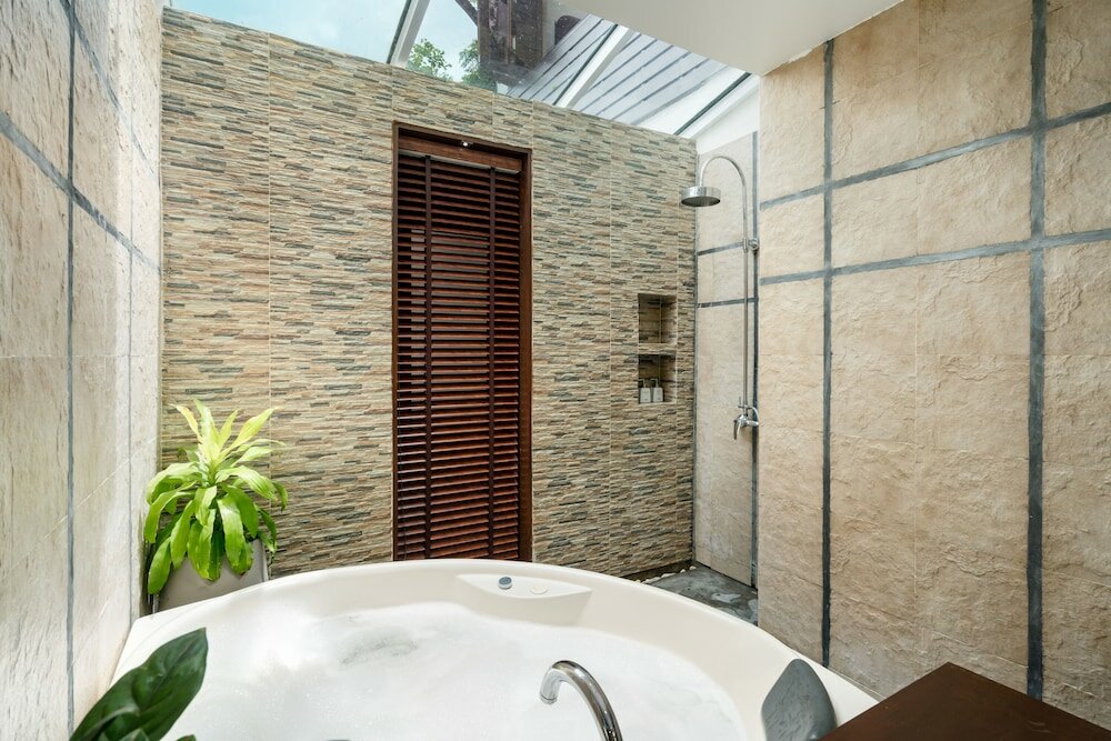 Фото The Emerald Beach Villa 4