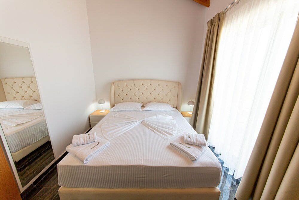 Фото Santa Oliva Suites