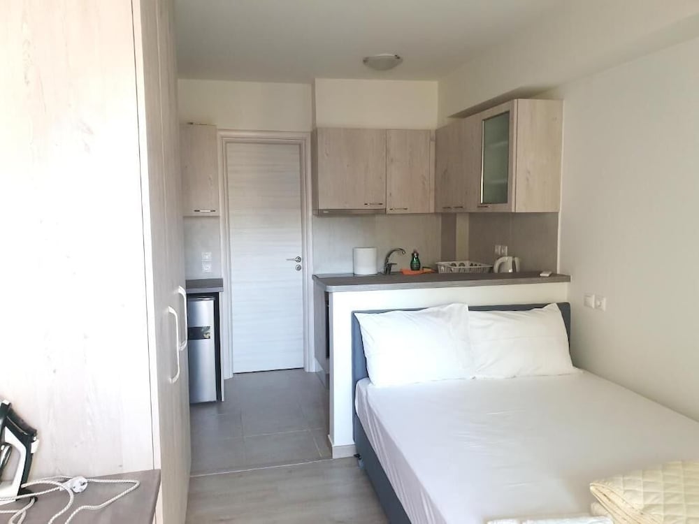 Фото Elvita Apartments 3