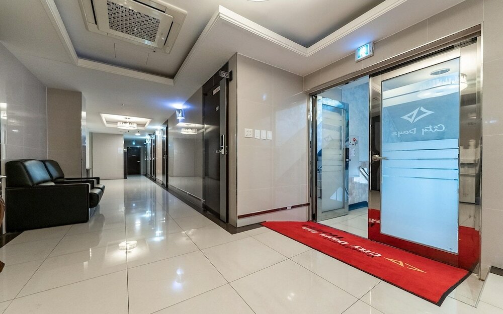Фото Jongno City Days Inn Hotel