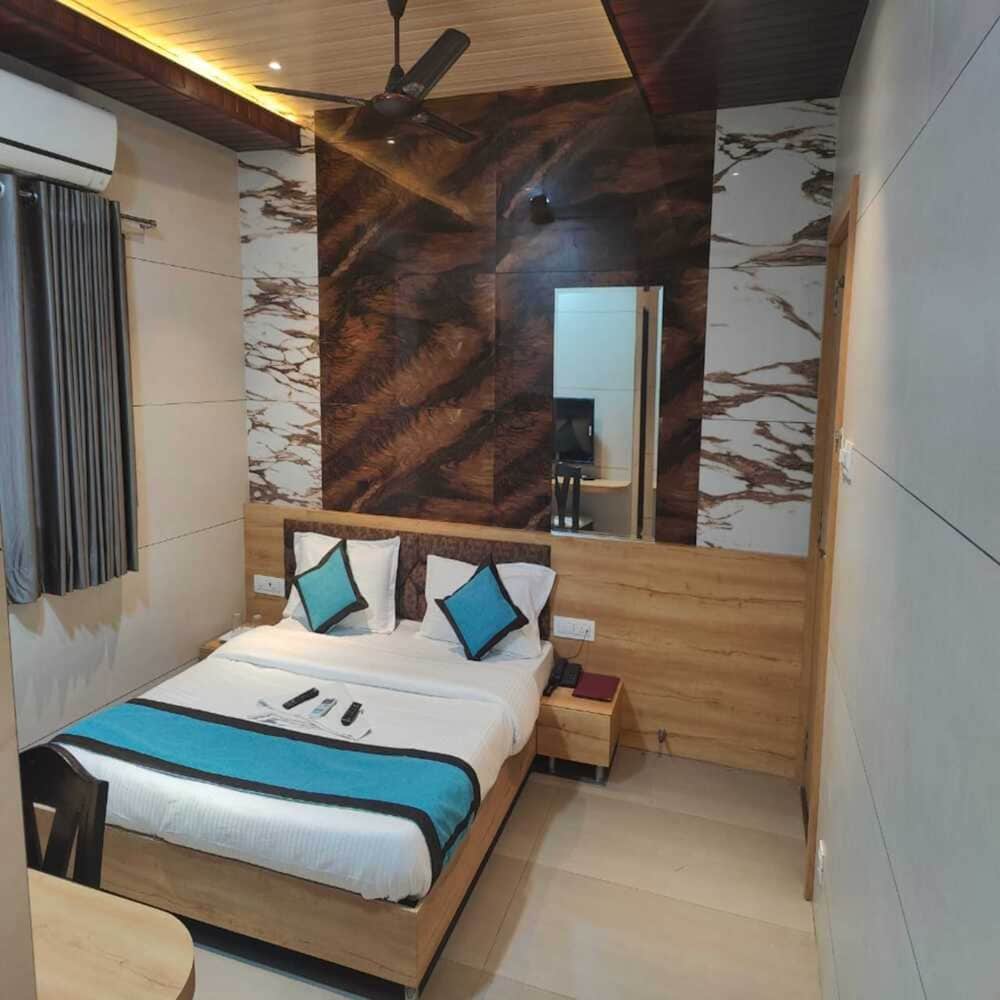 Фото Hotel Prasad Nx