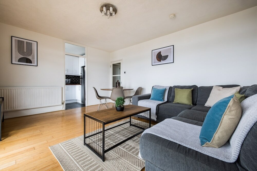 Фото The Bermondsey Collection