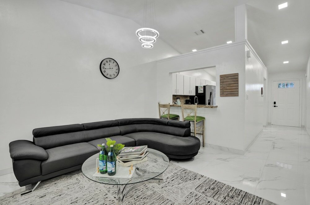 Фото The Lake House in Fort Lauderdale