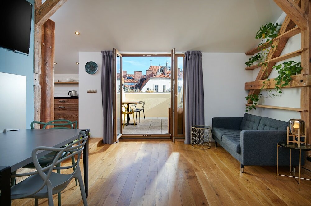 Фото Mordecai Twelve Apartments by Adrez Living