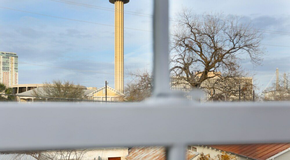 Фото The View - Walking Distance Tower America Downtown