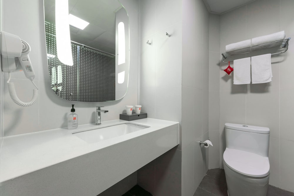 Фото Ibis Dalian Yida Spring Field Hotel