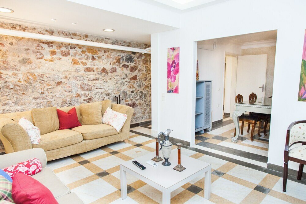 Фото Chic Charming Central Athens Apt