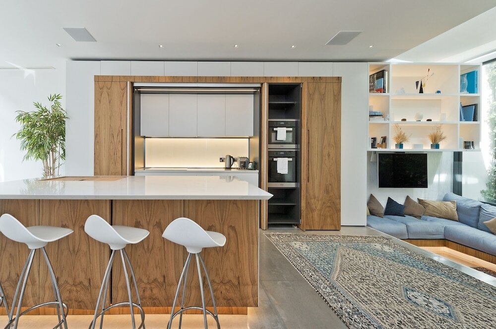 Фото Amazing South Kensington Mews House by Underthedoormat