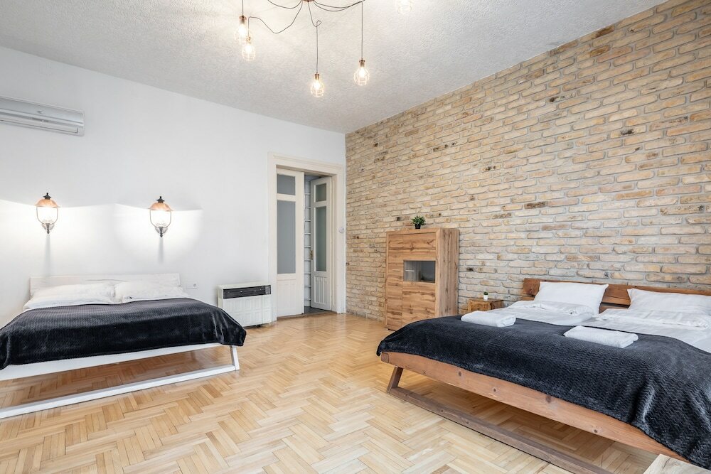 Фото Central Luxury Apartment