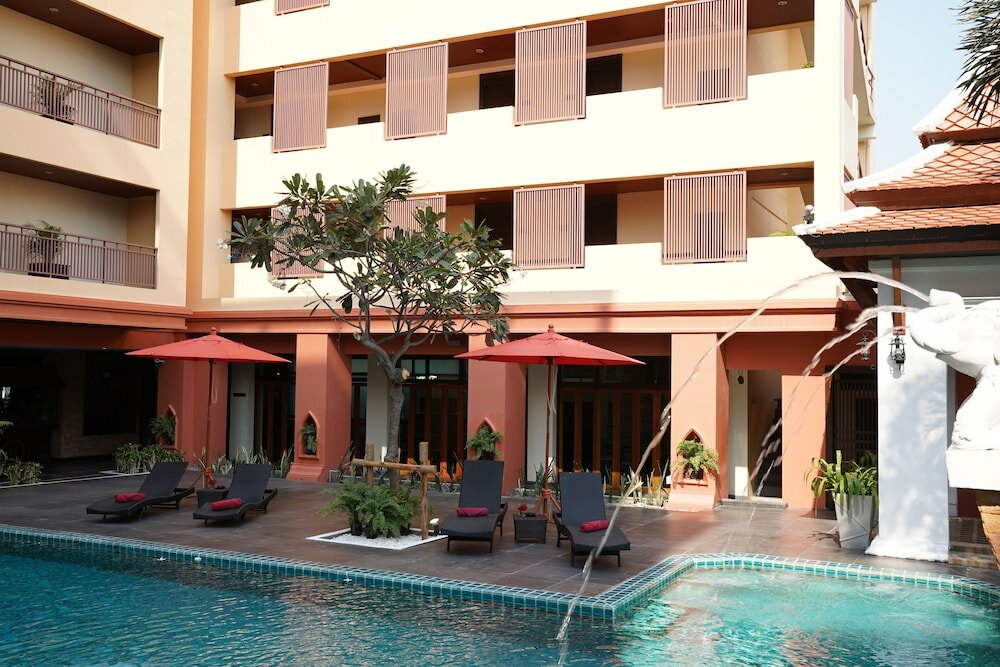 Фото Chateau EN Ville Pattaya