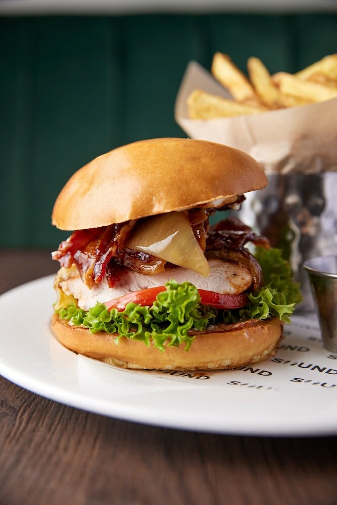 Фото The Cumberland London