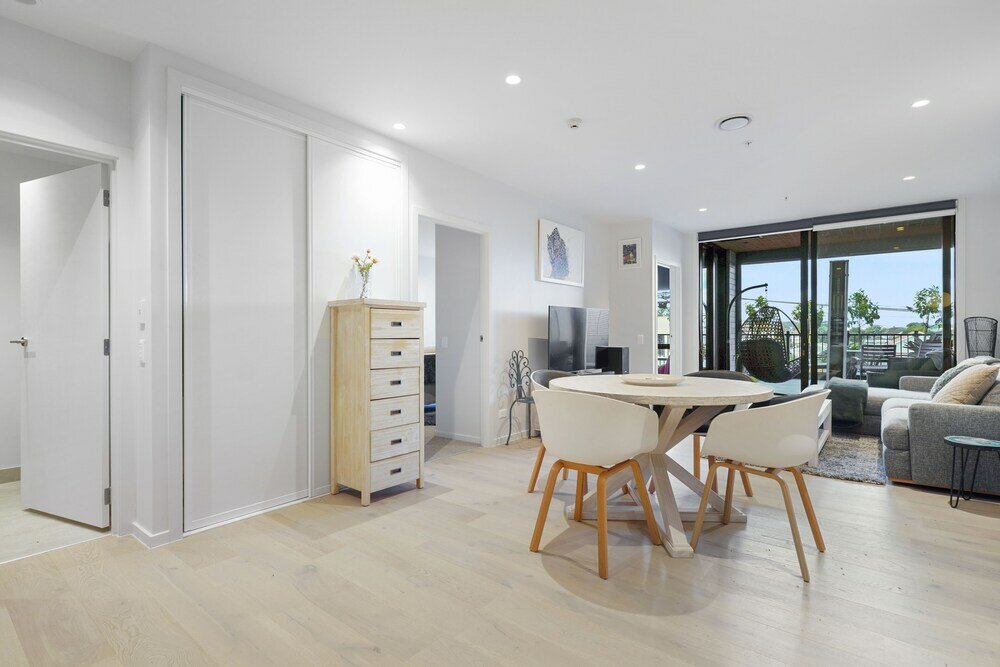 Фото Groovy Apt Close to Onehunga Mall Centre