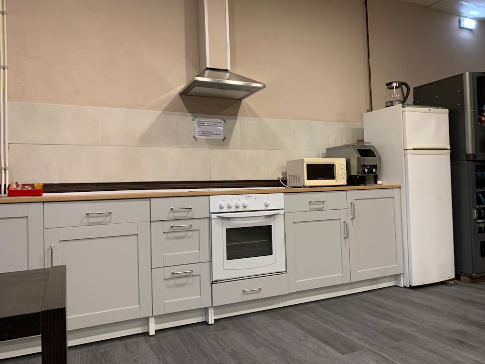 Фото Albergue La Estación - Hostel