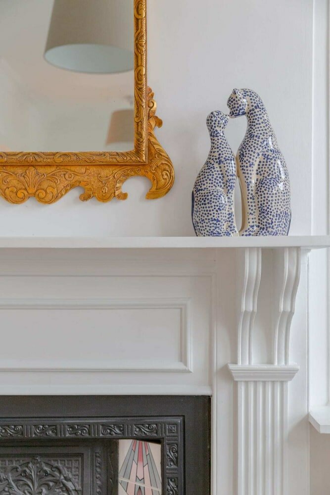 Фото Stunning 2 Bedroom Flat With a Garden in Barnes