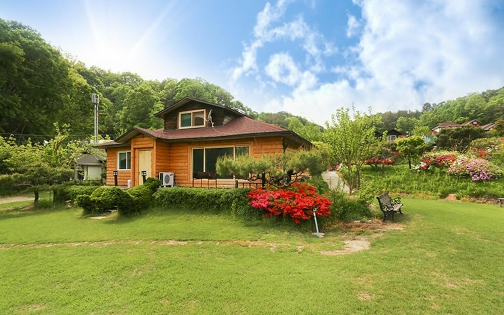 Фото Yeoju Dugyeonsae Meomunjari Pension