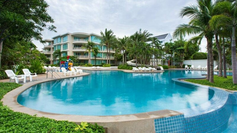 Апартаменты Baan Sanpleon Beachfront Condominium в Хуахине