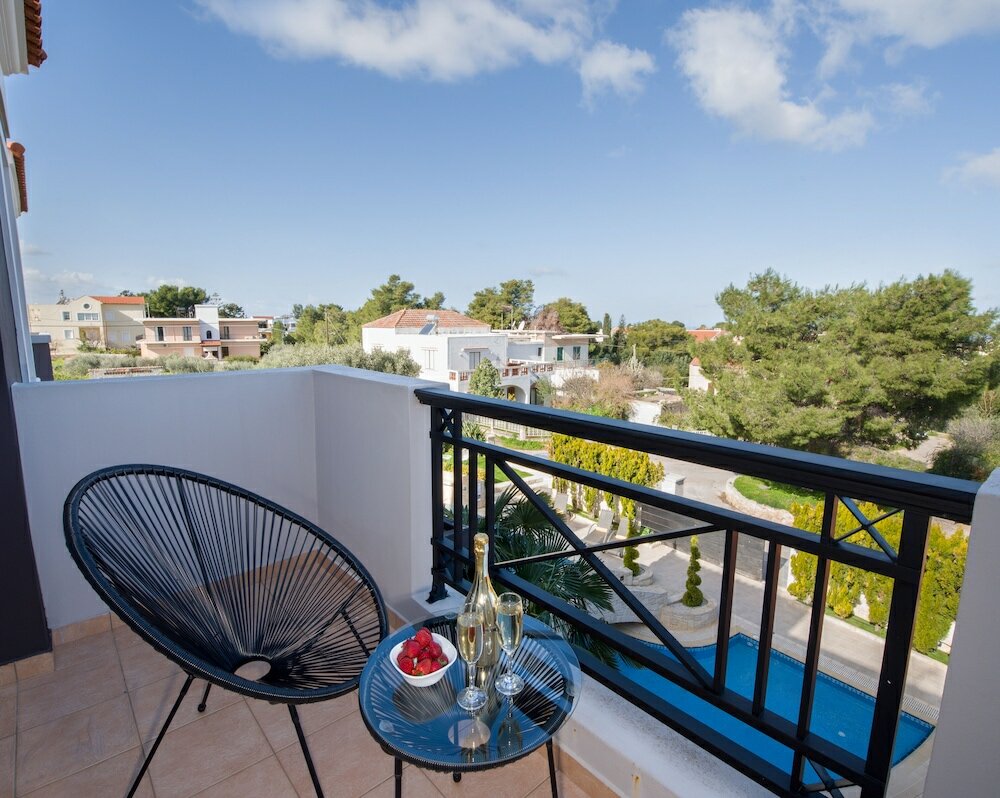 Фото Artdeco Luxury Suites