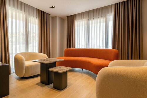 Гостиница La Miel Suites в Шиле