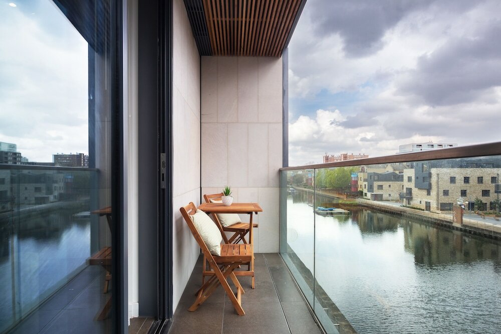 Фото Premium One bedroom apartment City Road Basin