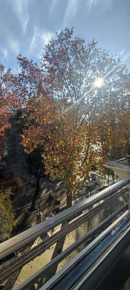 Фото Square Hôtel - Nimes