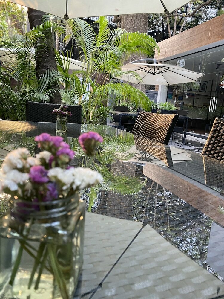 Фото Oyo 749 Hotel Ketan