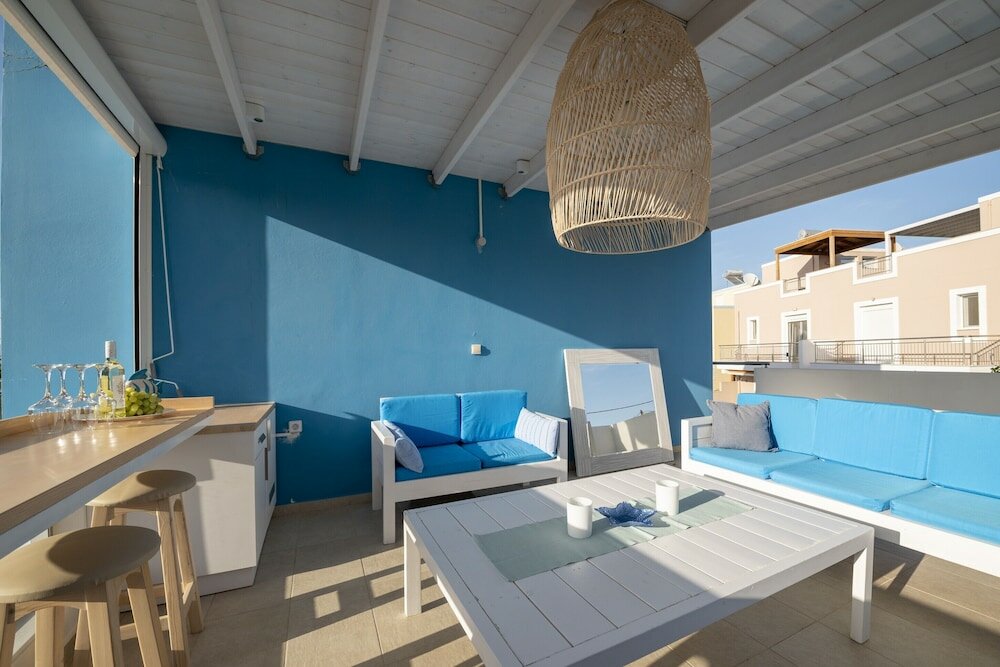 Фото Seabreeze Villa - with Jacuzzi & heated pool