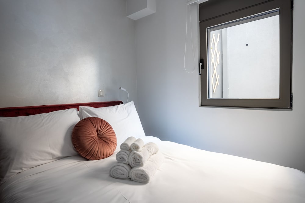 Фото The Rooster's Egg