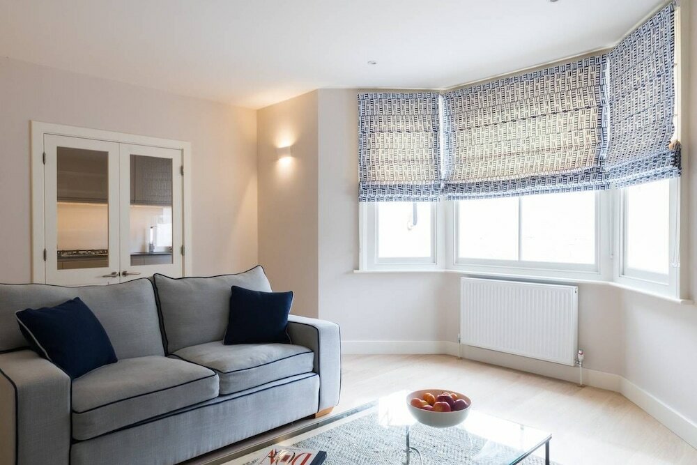 Фото Beautiful Brook Green 2 bed Flat, Close to Tube