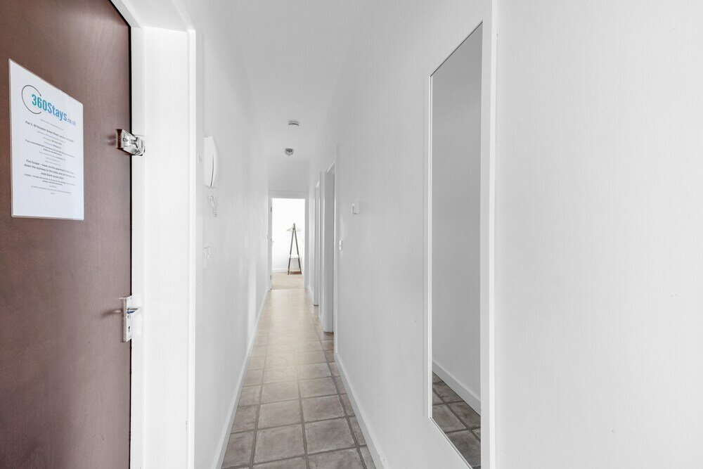 Фото West Ealing Svd Apt. - 2 Bedroom 2 Bath