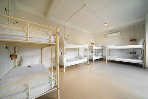 Гостиница Bed Station Hostel & Pool Bar Hoi An в Хойане