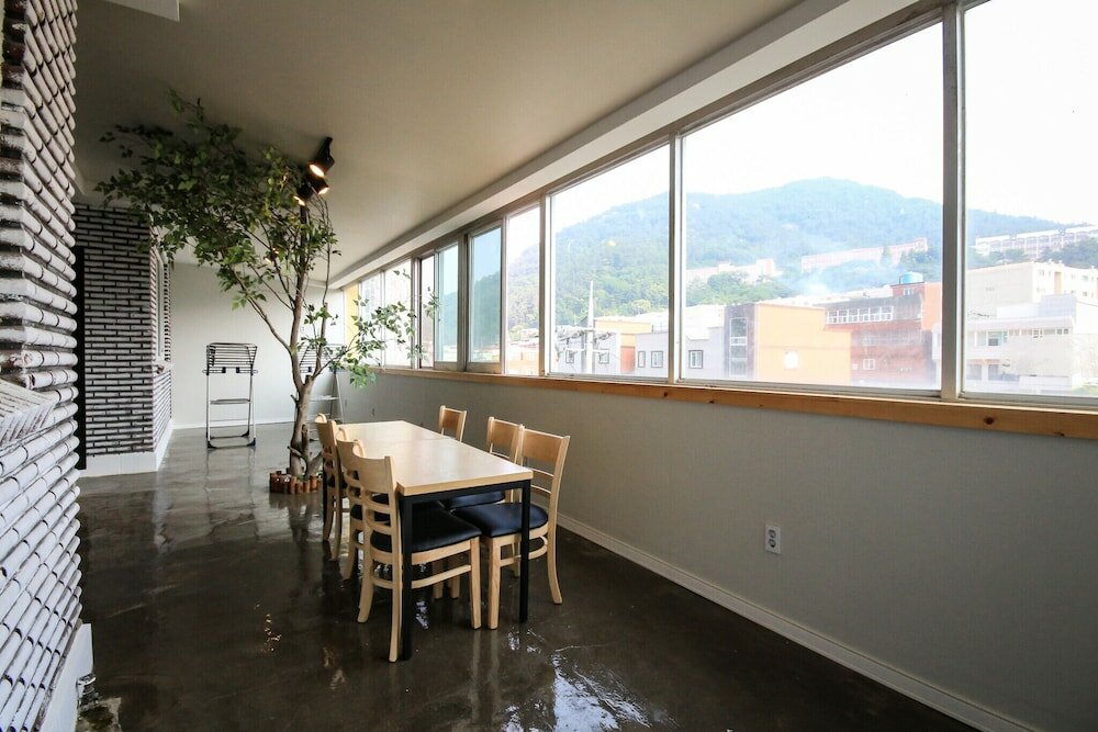 Фото Yeosu Party Motel and Guest House