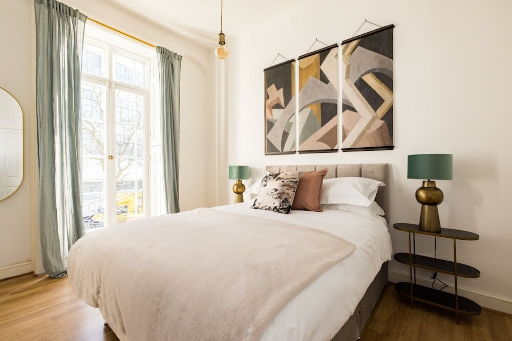 Фото Mornington Crescent Apartments