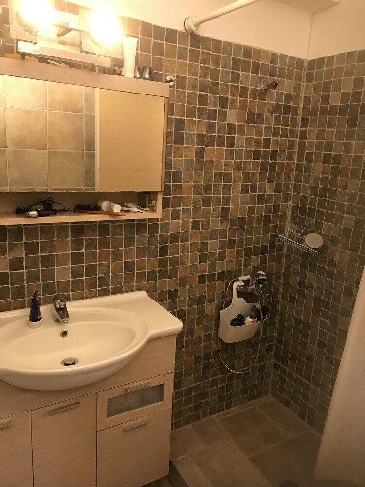 Фото Beautiful Spacious apt in Nea Makri