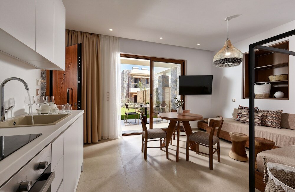 Фото Volta Suites and Villas