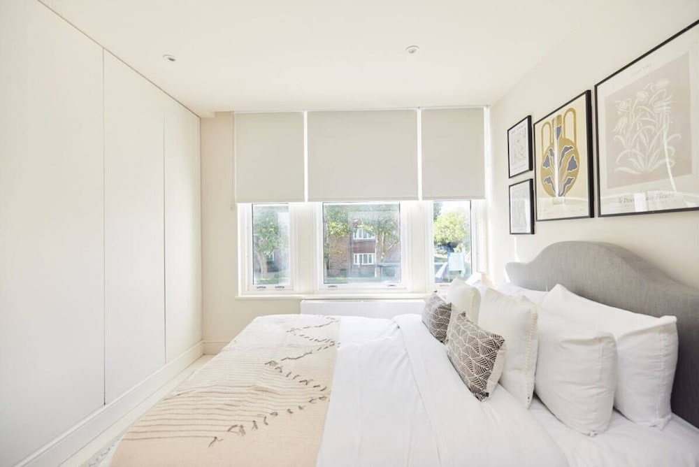 Фото The Wandsworth Haven - Bright 2bdr Flat