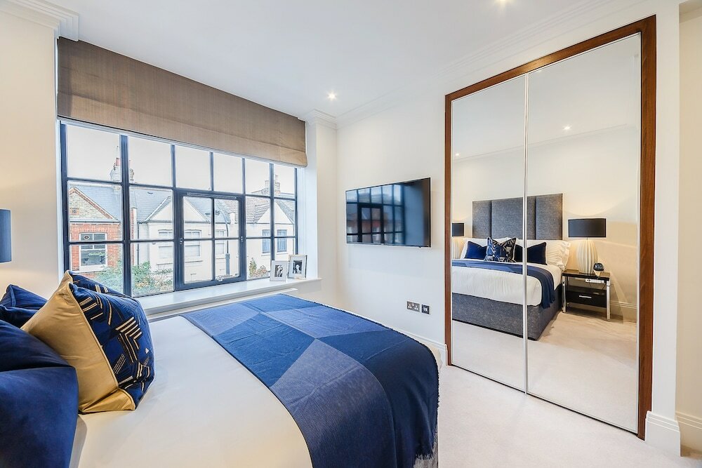 Фото Palace Wharf Apartments