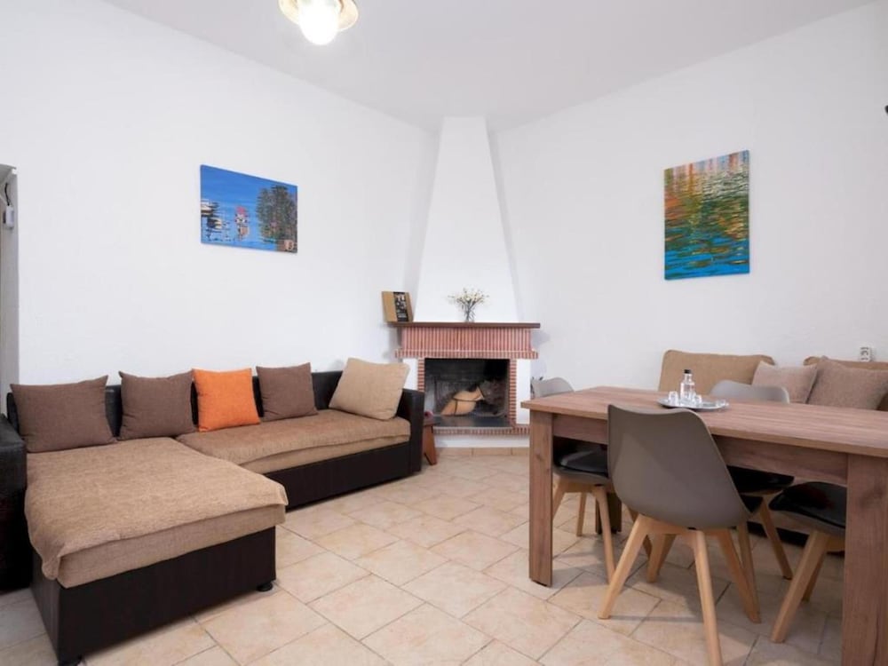 Фото Atalanti Seaside Junior Suites