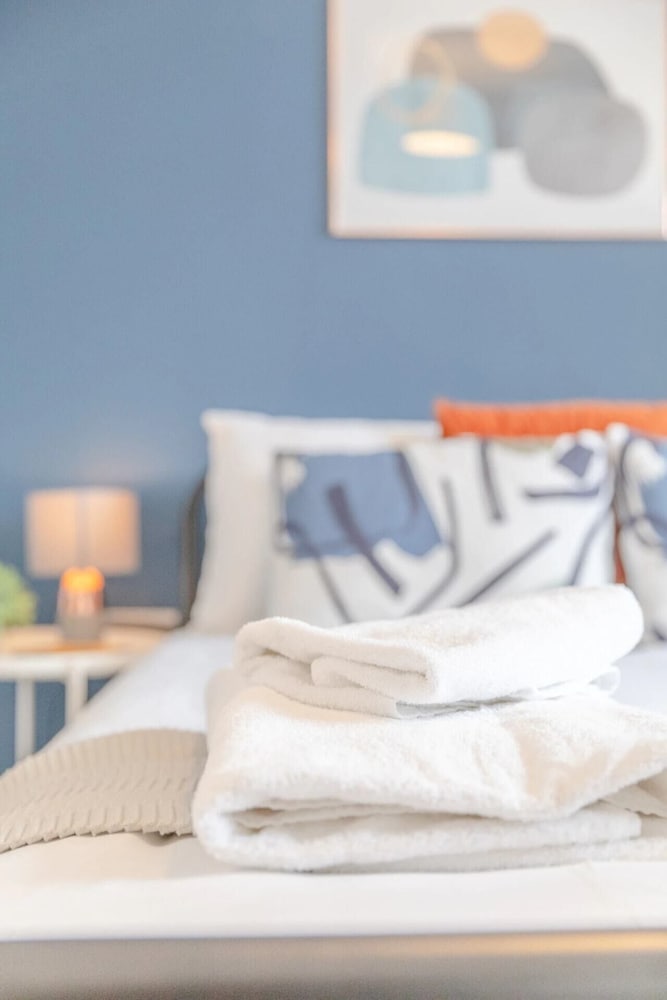 Фото Central 3 Bedroom House With Garden