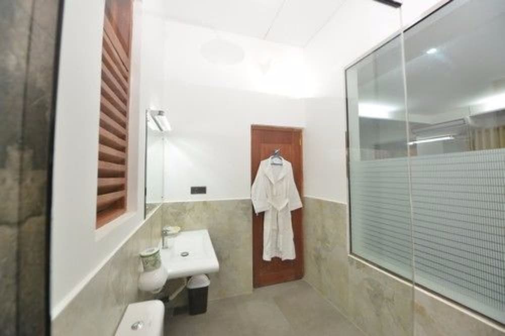 Фото Athena lake Boutique